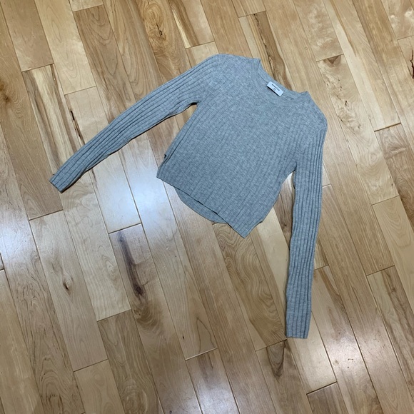 Babaton | Grey Cropped Long Sleeves - Picture 5 of 7